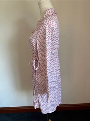 Motherhood Maternity Pink and White Printed Maternity Wrap Robe thumbnail 3