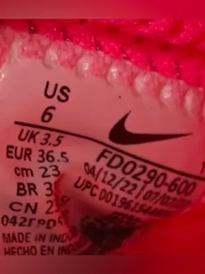 Womens Hyper Pink Nike Presto Running Athletic Shoes size 6 thumbnail 9
