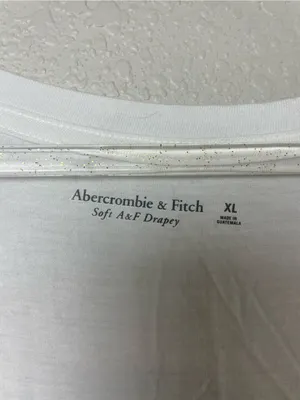 Abercrombie & Fitch White V-Neck Short Sleeve Longer Length Tee Size XL thumbnail 3