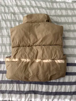Tan Cropped Puffer Vest Size M thumbnail 2