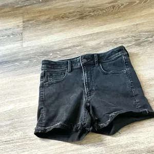 American eagle outfitters black super stretch hi rise shortie thumbnail 8