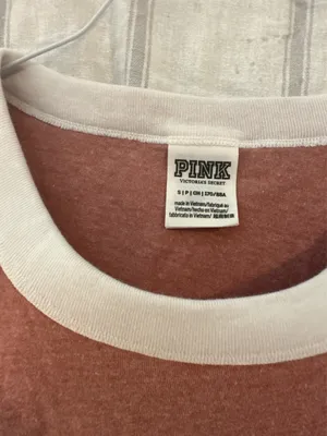 Victoria’s Secret PINK T-shirt thumbnail 4