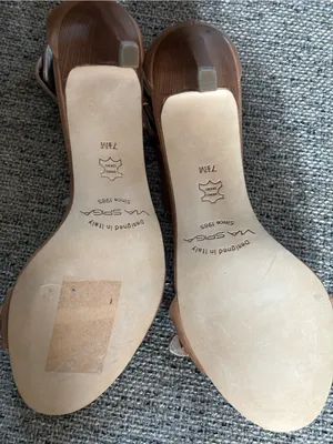 Via Spiga Tan Leather T-Strap Sandals with Buckle Accent thumbnail 6