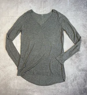 Lululemon Yin Time Boolux Long Sleeve in Heathered Medium Grey thumbnail 1