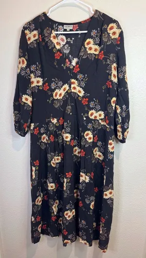 The Odells x Anthropologie Black Floral‎ Print Rayon V-neck Midi Dress Size M thumbnail 1