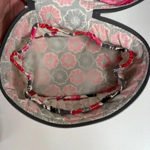 Vera Bradley OS Cosmetic Case Cherry Blossoms Floral Quilted Travel Vanity Bag thumbnail 8