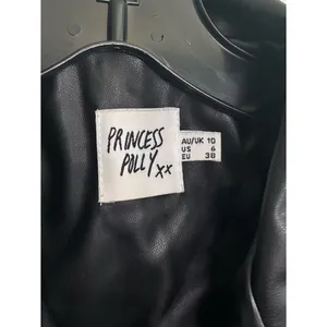 Princess Polly Women's Black Faux Leather Cropped Asym Punk Moto Jacket Sz 6 thumbnail 2