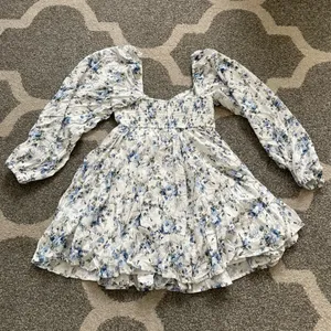 Altard state blue and white floral mini dress 💙🤍 women’s XXS long sleeve thumbnail 5