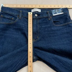 NWT‎ Abercrombie & Fitch | The '90s Straight Mid Rise | Women's 31R Curve Love thumbnail 10