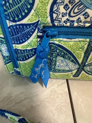 Vera Bradley retired blue green Doodle Daisy quilted organizer crossbody bag thumbnail 8