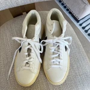 Veja Minotaur High Top Sneakers in Black and White thumbnail 5