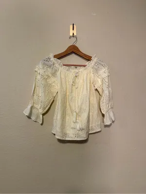 Anthro Seen Worn Kept Jane Eyelet Lace Off- The-Shoulder Shoulder Blouse Size 6 thumbnail 3
