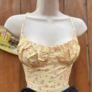 Cute floral crop/bralette top Size XS thumbnail 1
