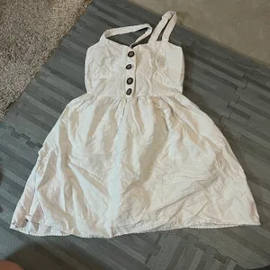 Dress thumbnail 1