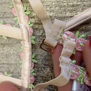 NWOT Crystal Martin Floral Garter Belt thumbnail 6