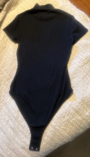 Kendall and Kylie bodysuit black cap sleeves size extra small thumbnail 7