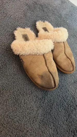 UGG Slippers thumbnail 4