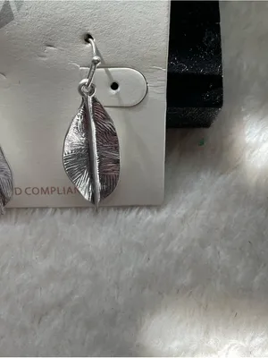 Pomina Silver Feather Drop Earrings thumbnail 3