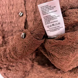 Francesca’s brown textured top in M thumbnail 6