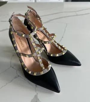 vinci Napa Siyah leather studded pointed heels Size 38 NEW thumbnail 1