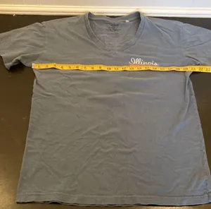 University of Illinois v neck Oskee wow wow tribal 100% cotton t shirt M thumbnail 6