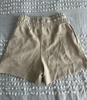 Lululemon Soft Ambitions High-Rise Shorts 4" thumbnail 2