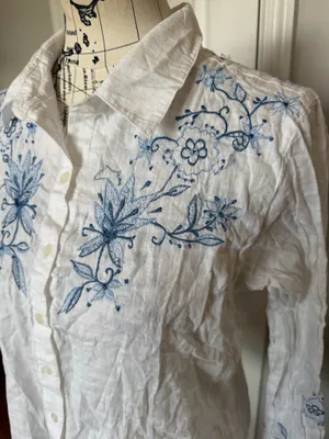 Nomadic Traders Fresco 100% Cotton Embroidered Floral White/Blue Button Down Shirt Sz M cottage Western coastal boho thumbnail 2