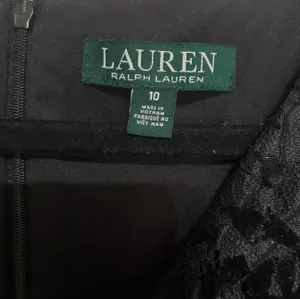 Ralph Lauren Black velvet/Lace Dress Size 10 thumbnail 2