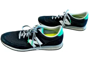 New Balance Women’s 620 Sneakers Black White Size 10 EUC thumbnail 1