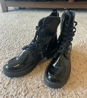 Black combat boots Size 6.5 thumbnail 1