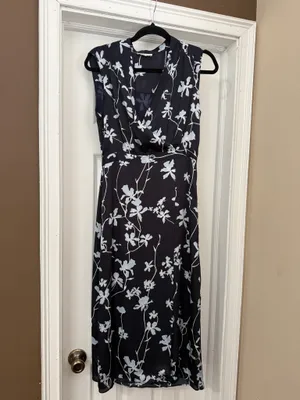 Equipment Femme Silk Midi Dress Floral Size Small thumbnail 2