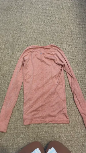 Lululemon Long Sleeve Swiftly Tech thumbnail 4