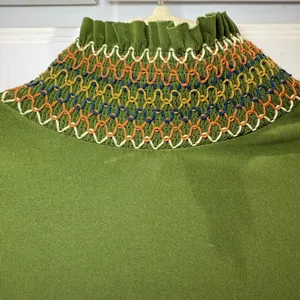 Green Sleeveless Top with Embroidered Neckline Size 2 (S-XS) thumbnail 2