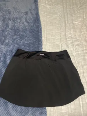PINK Victoria’s Secret Black Athletic Skort – Size L thumbnail 3