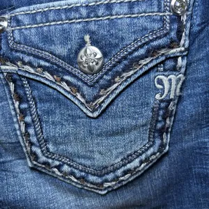 Miss Me Los Angeles Curvy Boot Cut Embellished Beaded Jeans Bling Size 27x29.5 thumbnail 4