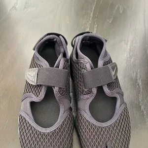 New NIKE Air Rift 'Triple Black' thumbnail 4