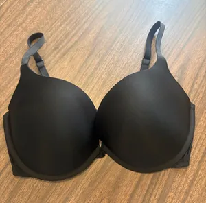 Victoria's Secret 34DD Black Push Up Smooth Molded Bra thumbnail 1