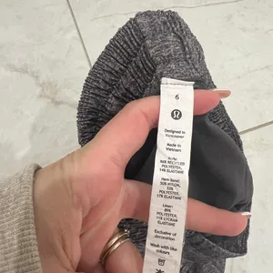Lululemon Heather Gray Hotty Hot Shorts Size 6 US thumbnail 6
