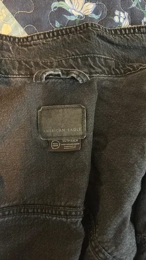 Black worn in jean jacket from American Eagle thumbnail 3