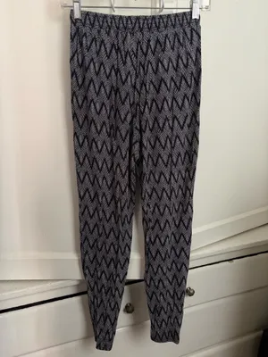 H&M Blue and White Pants Size XS thumbnail 7