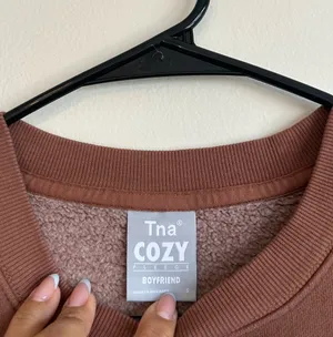 Aritzia TNA Cozy Fleece Boyfriend Crewneck Sweatshirt Size S thumbnail 3