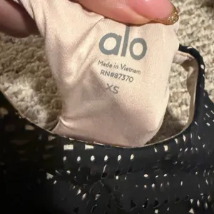 ALO Yoga Illuminate Black Nude High Neck Laser Cut Sport Bra- Size XS thumbnail 9