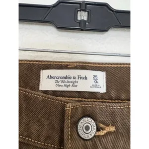 Abercrombie & Fitch Ultra High Rise 90s Straight Leg Jean Size 25 Washed Brown thumbnail 6