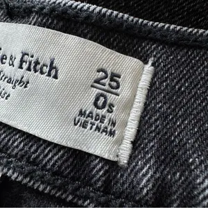 Abercrombie Fitch Curve Love 90’s Slim Straight Ultra High Rise Jeans 25/0 Short thumbnail 14