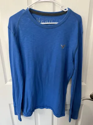 American Eagle Size Medium Blue Long Sleeve Top thumbnail 1