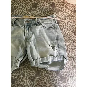 Hollister Low Rise Boyfriend Shorts sz 0 Light Wash Paint Splatter‎ Y2K Festival thumbnail 6