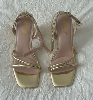 Amazon Gold heels thumbnail 1