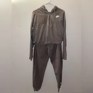 Nike sweat set thumbnail 2