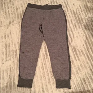 Lululemon Scuba Fleece Joggers Heathered Gray Size 8 (Estimated)‎ 28" Inseam thumbnail 3