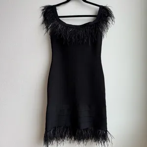 Elliatt Black Feather Bandage Off The Shoulder Party Women’s Dress Size Medium thumbnail 2